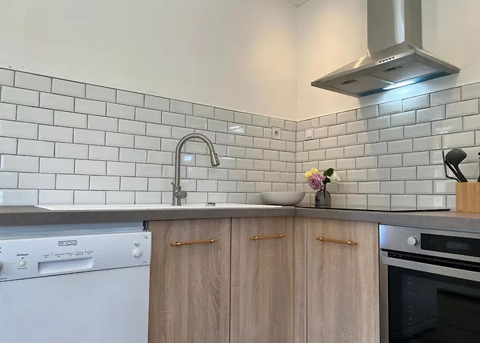 Вилла Nid D'oiseaux Lustar